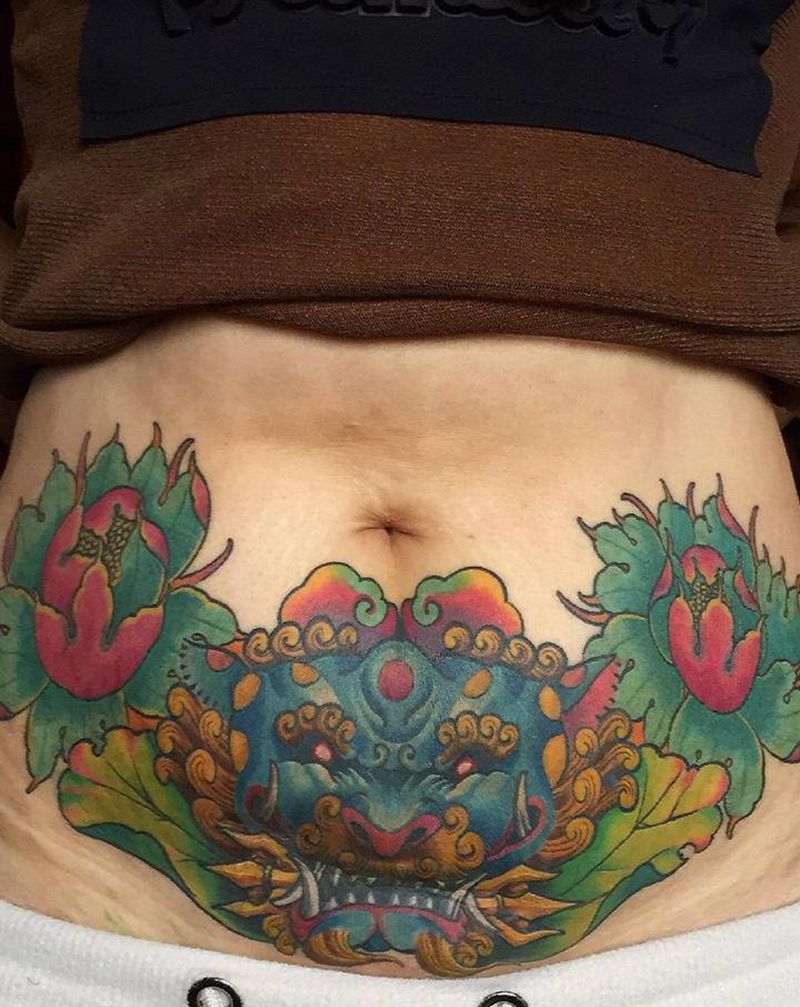 腹部唐狮，靳凯原创作品纹身图片_腹部新传统老传统遮盖妊娠纹彩色原创纹身图案