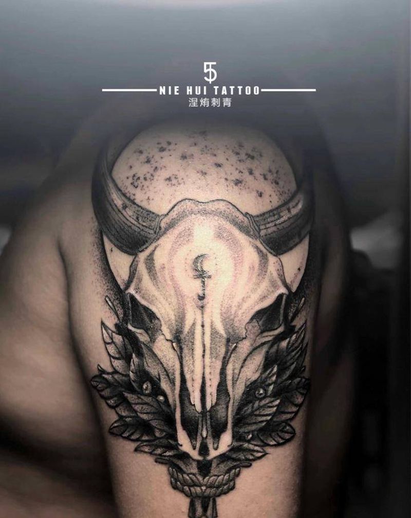 点刺撒旦纹身图片_手臂点刺撒旦纹身图案