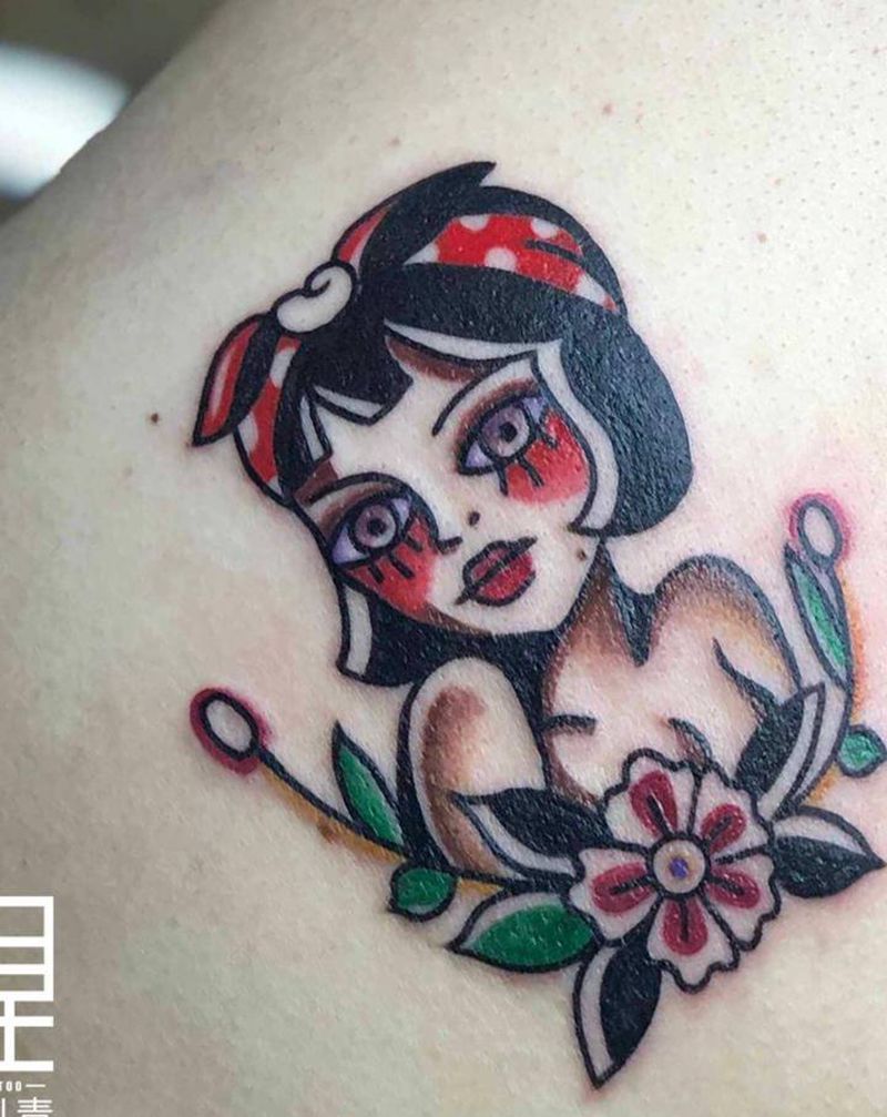 Old School彩图纹身图片_背部Old School人像纹身图案