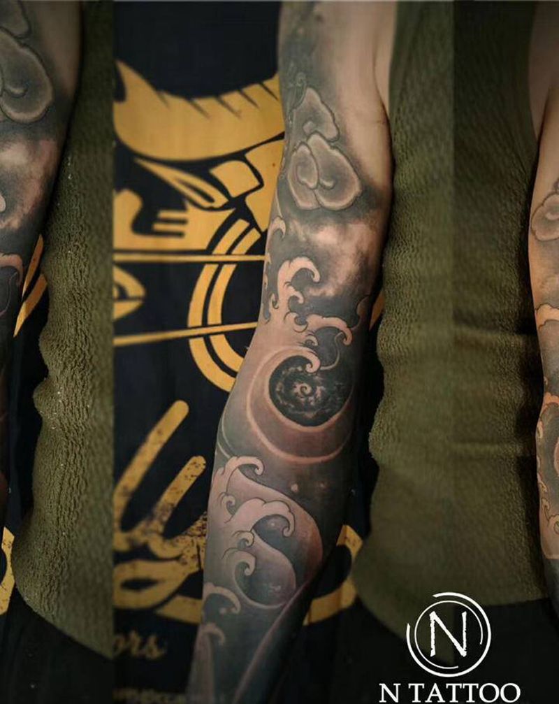 传统纹身图片_手臂新传统浪、唐狮纹身图案