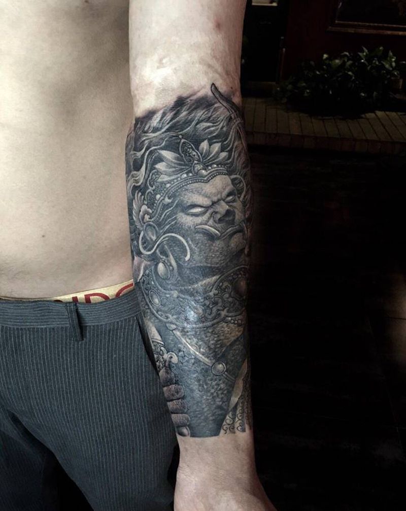 疤痕遮盖局部已恢复。靳凯作品纹身图片_手臂手部新传统疤痕遮盖龙护法纹身图案