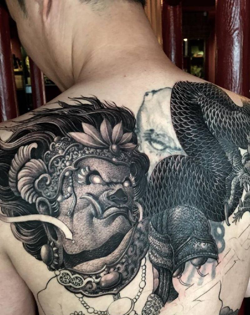 遮盖局部，部分恢复。靳凯作品纹身图片_肩部背部新传统老传统遮盖原创纹身图案