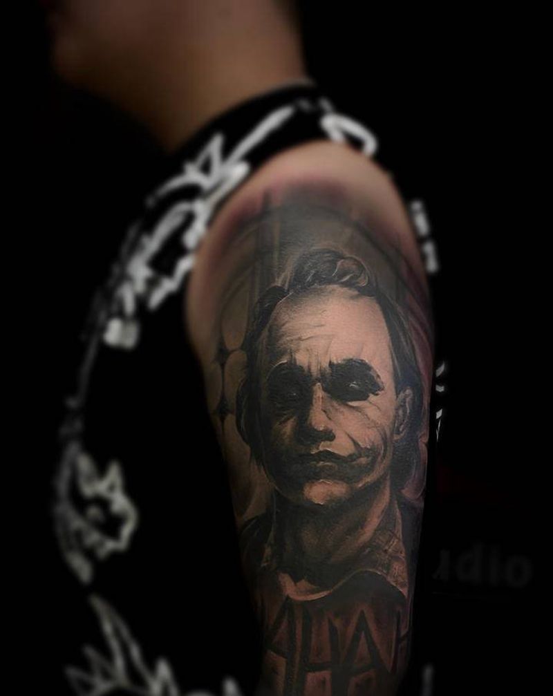 joker小丑纹身图片_手臂欧美写实纹身图案