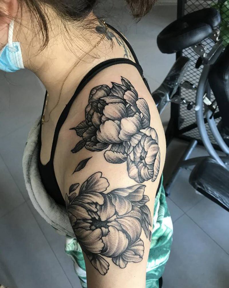 【素花】用时4h。纹身图片_肩部点刺纹身图案