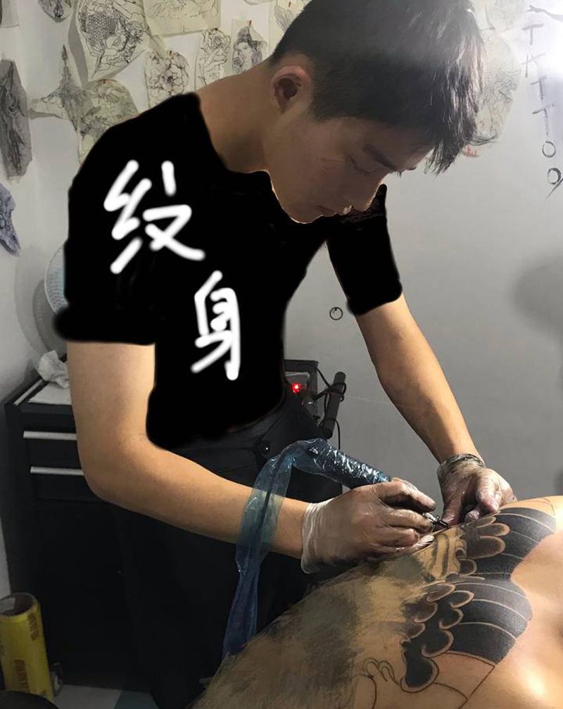 传统纹身图片_背部老传统纹身图案