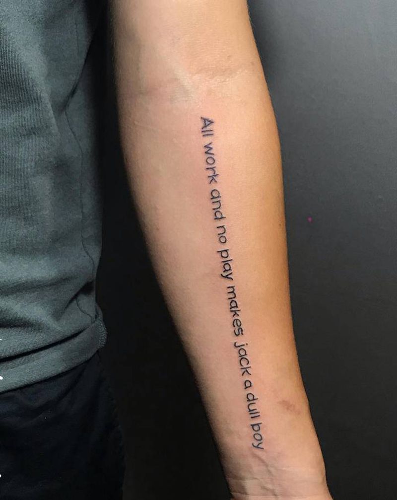 字母纹身图片_手臂纹身图案