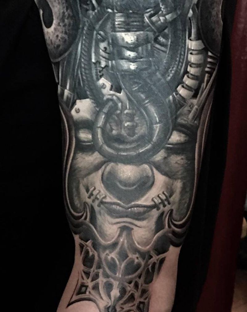 机械遮盖旧图，靳凯作品纹身图片_手臂手部欧美写实遮盖机械原创纹身图案