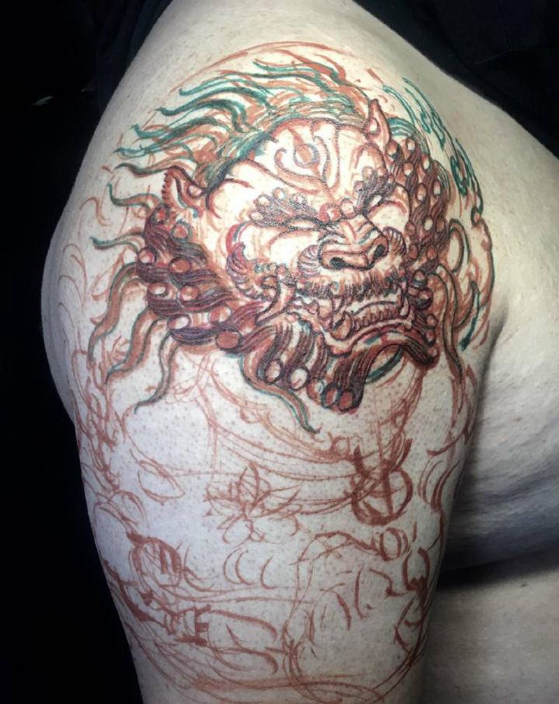 黑白唐狮，靳凯作品纹身图片_肩部手臂老传统新传统原创中式传统唐狮纹身图案