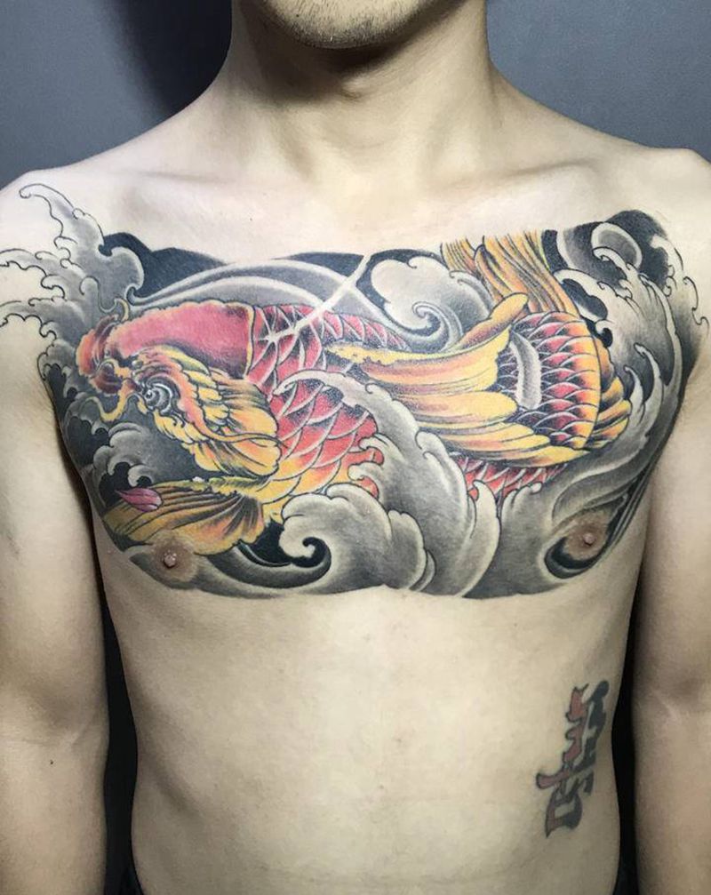 #鲤鱼花胸纹身图片_胸部新传统纹身图案