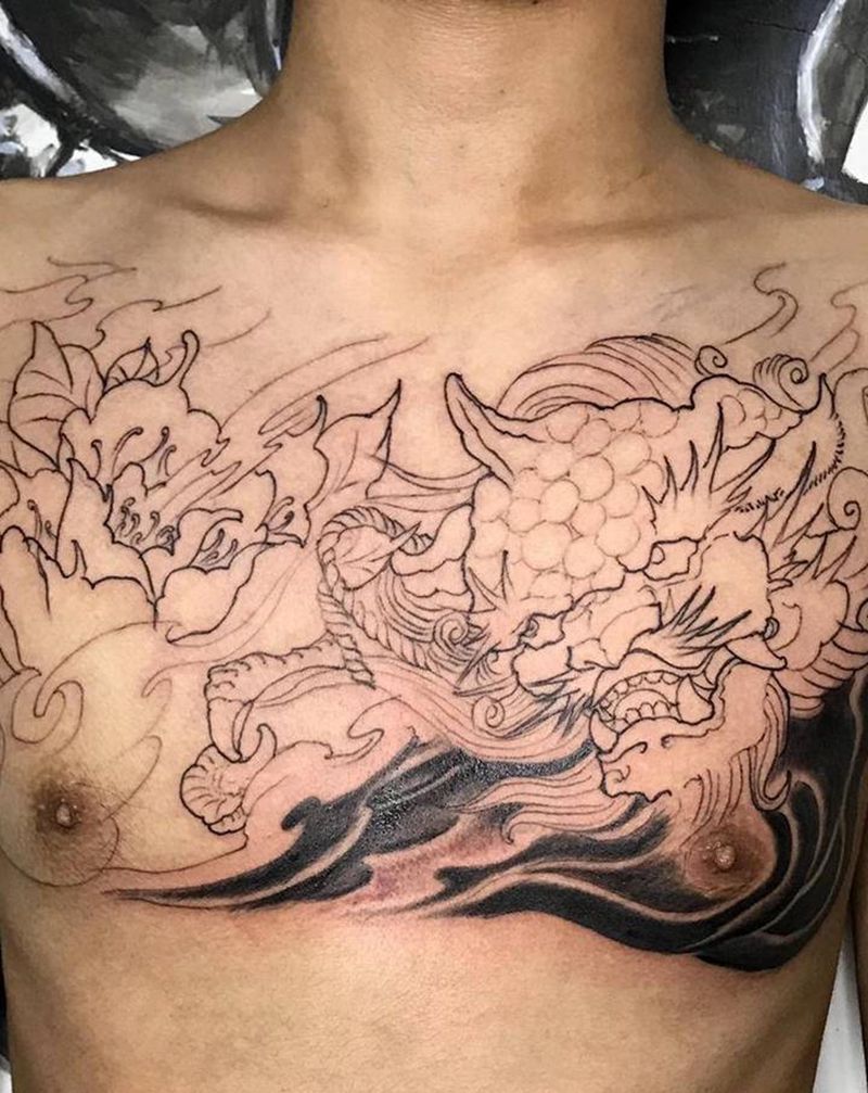 花胸纹身图片_胸部纹身图案