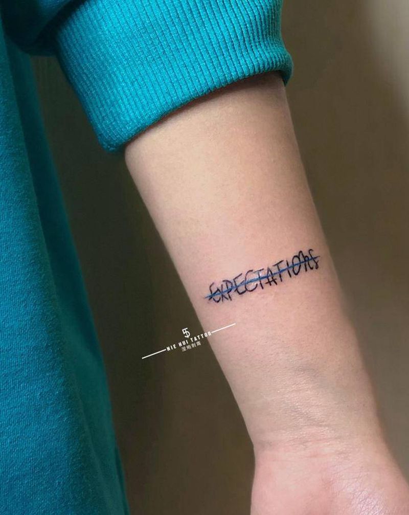 手写英文小字纹身图片_手臂胸部水彩几何小清新纹身图案