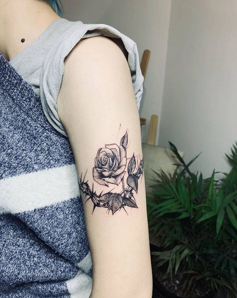 荆棘锁链玫瑰纹身图片_手臂点刺纹身图案