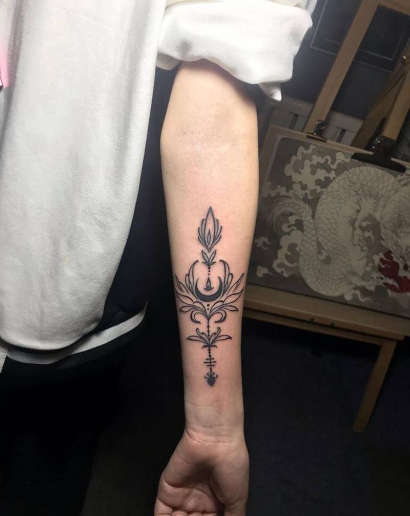 花纹身图片_手臂新传统纹身图案