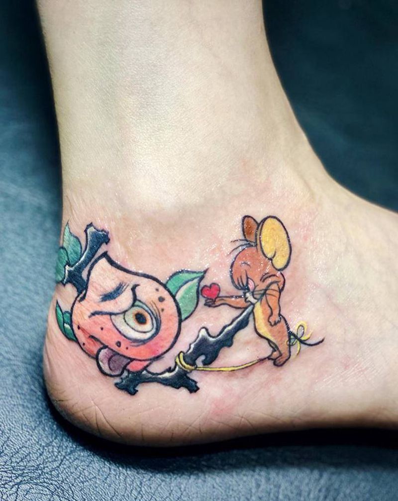 桃子和杰瑞纹身图片_脚部新传统纹身图案