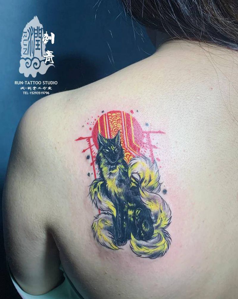 尾兽纹身图片_肩部背部New School水墨纹身图案
