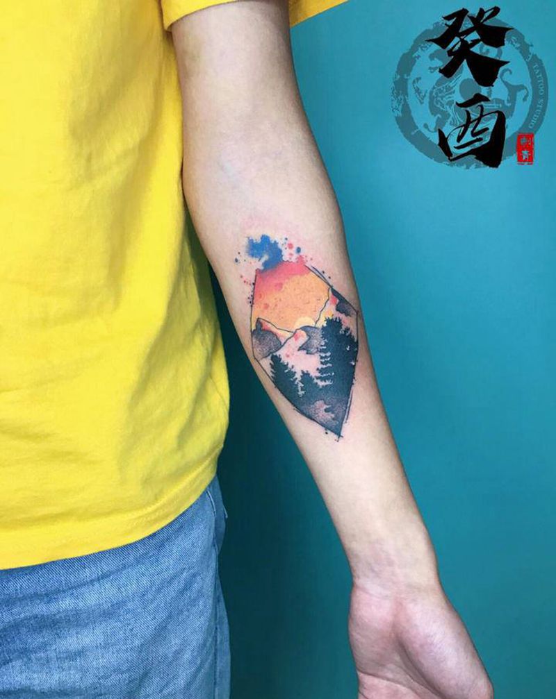 小清新纹身图片_手臂水彩点刺纹身图案