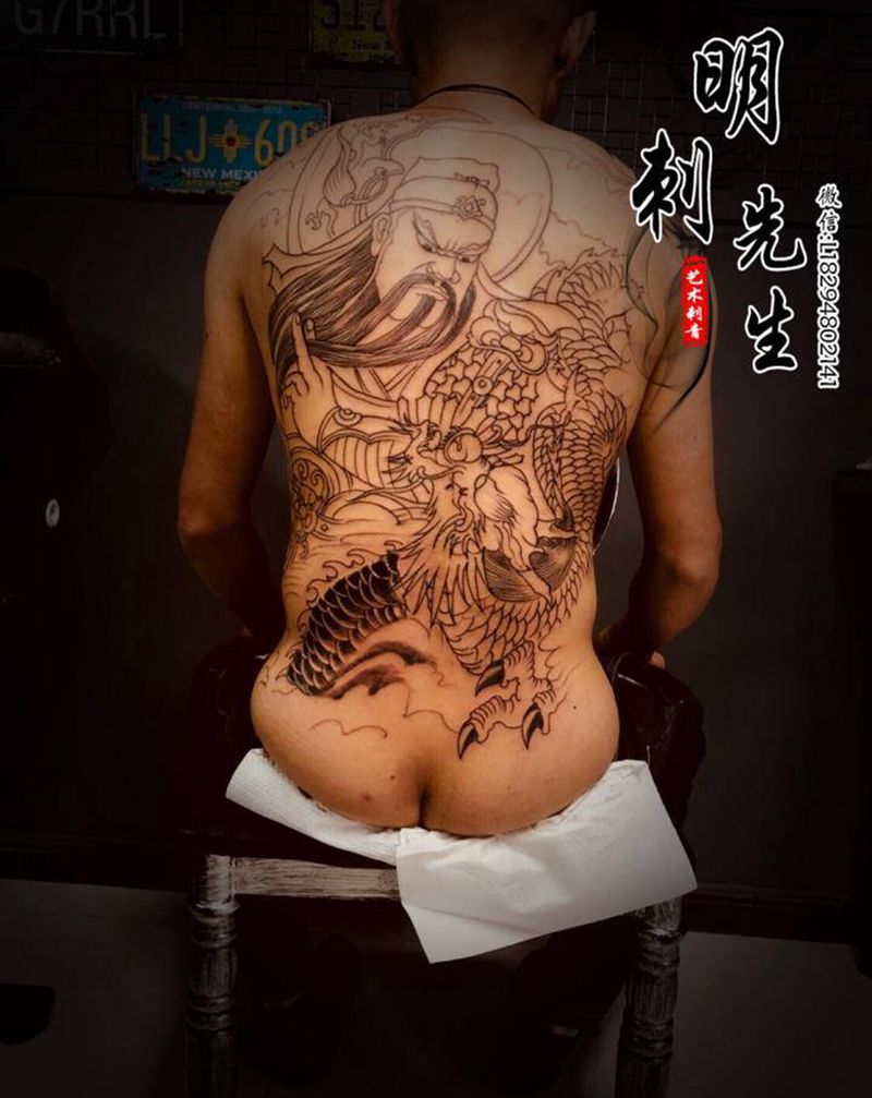 关公纹身图片_背部新传统纹身图案