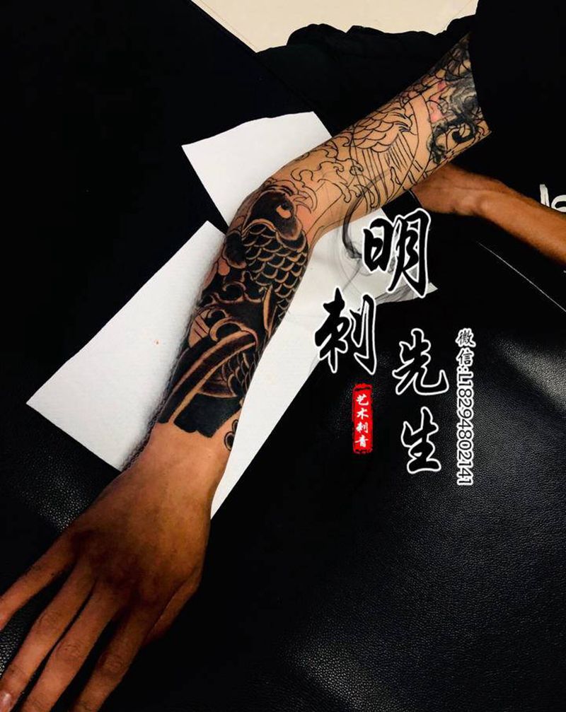 花臂日式纹身图片_手部老传统纹身图案