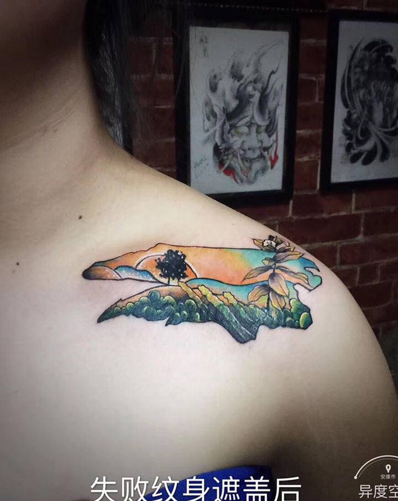 遮盖纹身图片_肩部手臂New School纹身图案