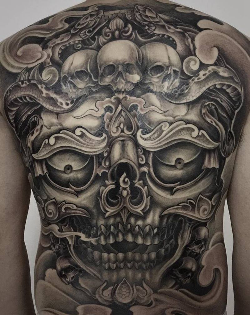 嘎巴拉纹身图片_背部新传统纹身图案