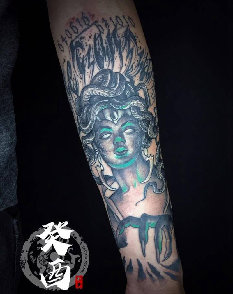 美杜莎（未完待续）纹身图片_手臂New School纹身图案