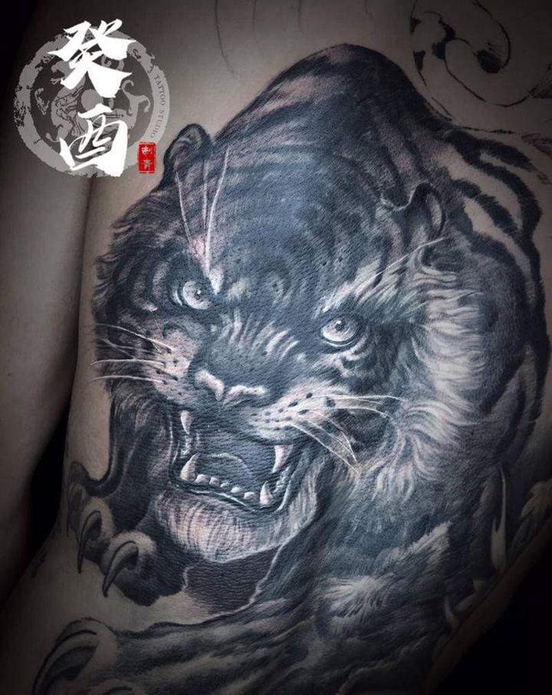 脑斧（未完）纹身图片_背部新传统纹身图案