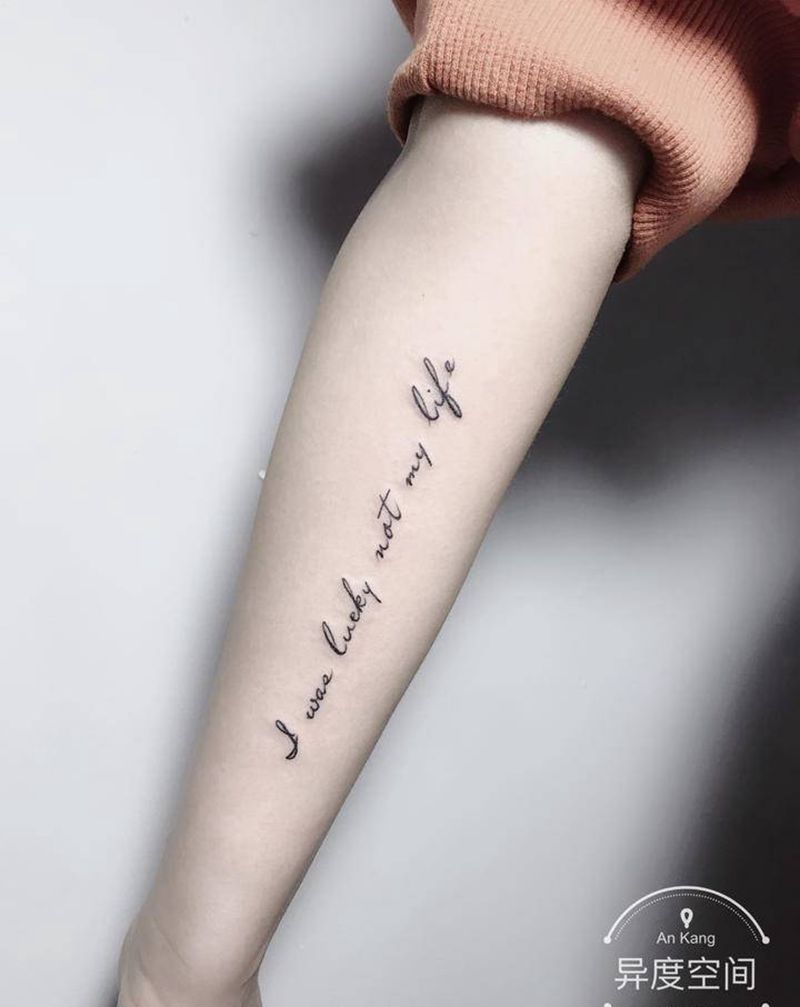 字母纹身图片_腿部手臂花体字纹身图案