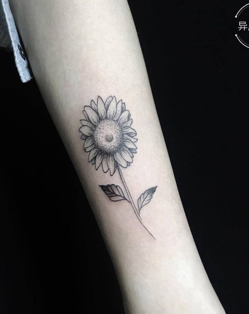 向日葵纹身图片_手臂腿部点刺小清新纹身图案