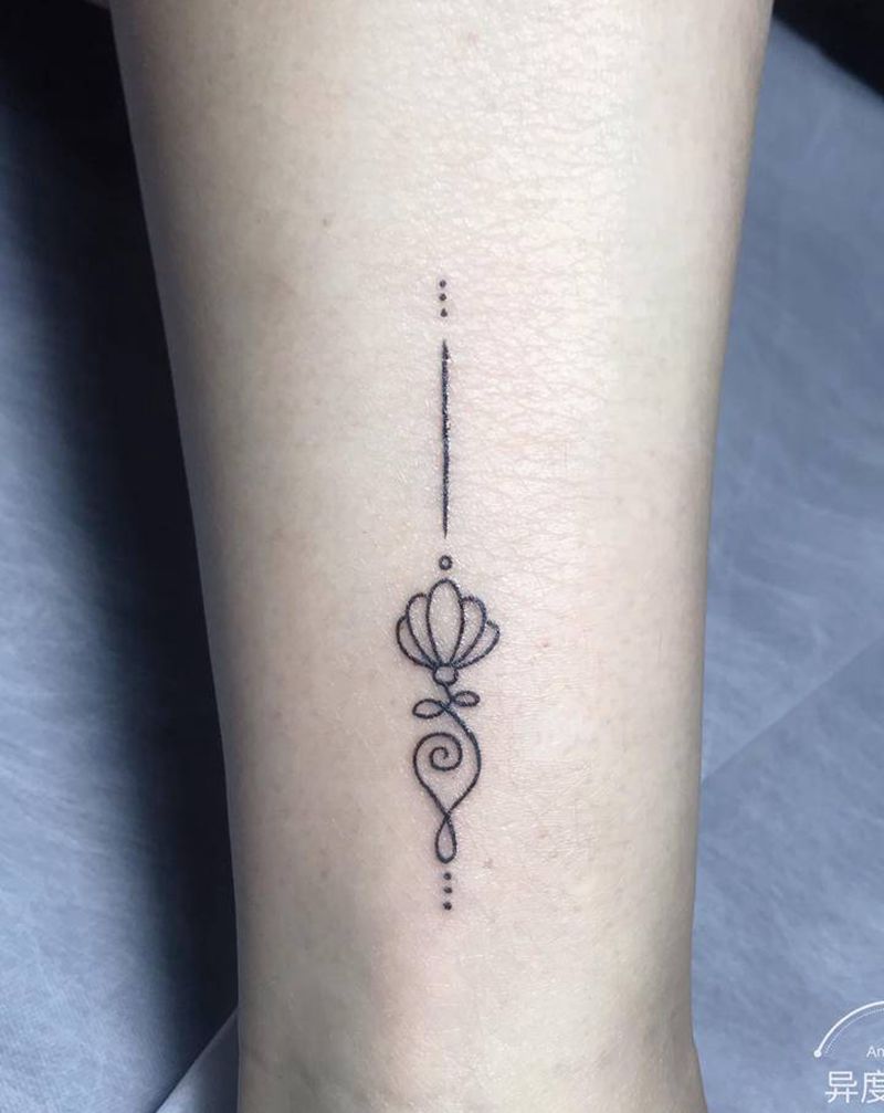 线条纹身图片_手臂腿部点刺几何线条纹身图案