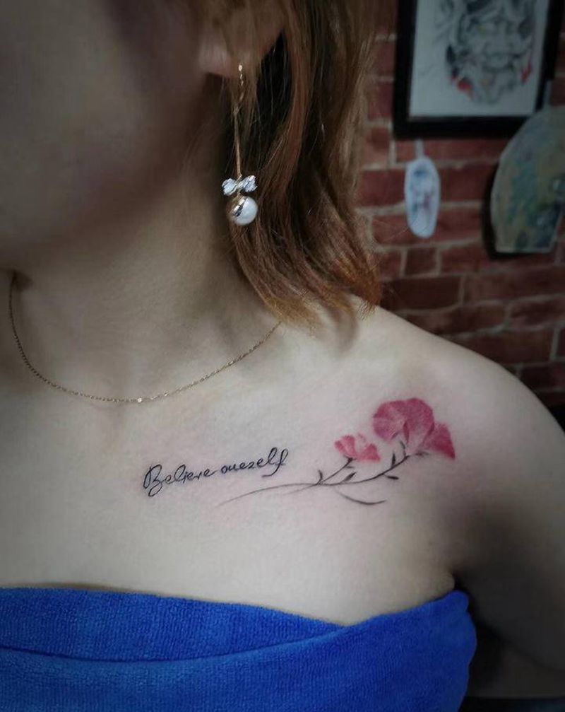 花纹身图片_胸部背部纹身图案