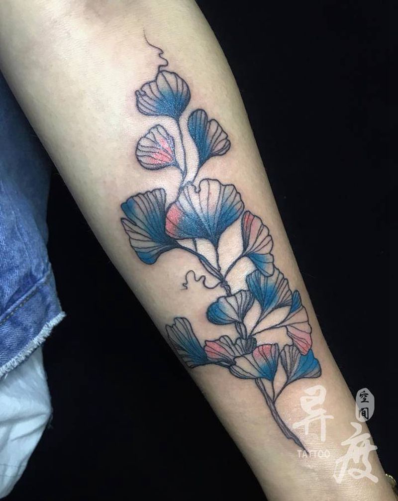 银杏叶纹身图片_手臂腿部水彩纹身图案