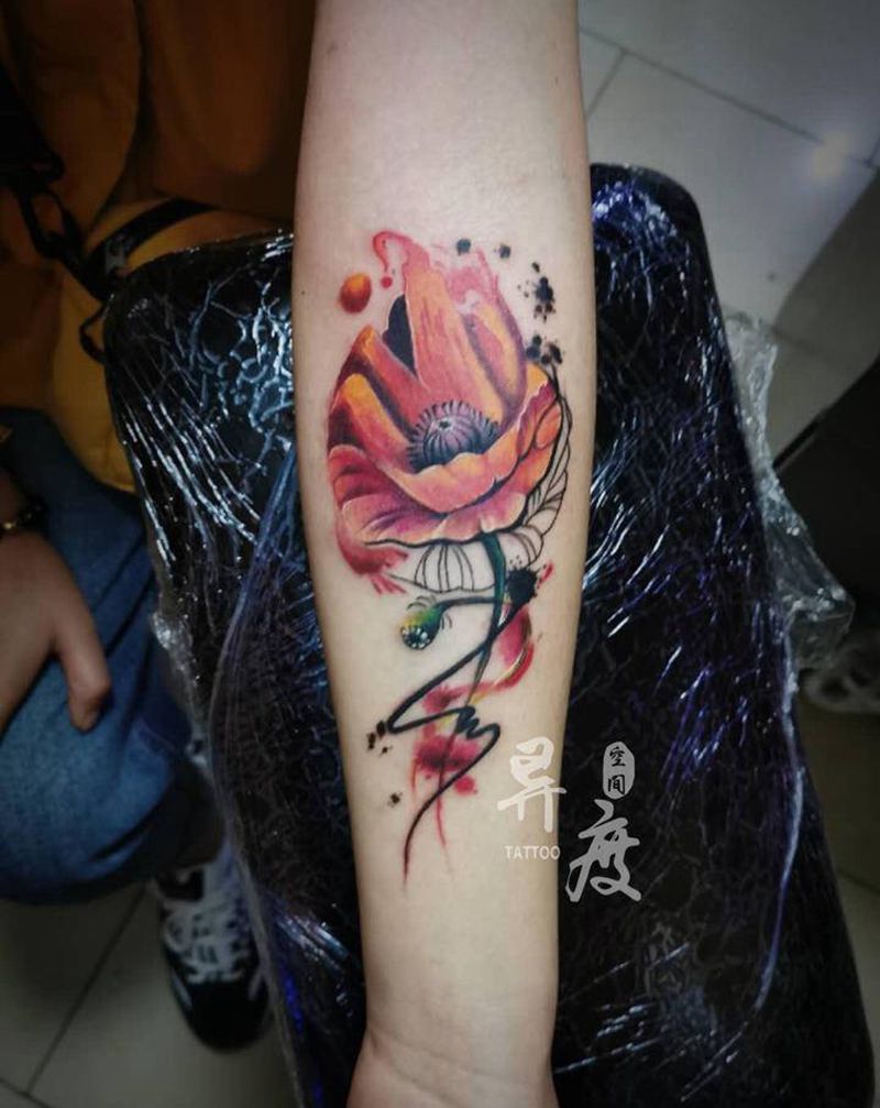 罂粟花纹身图片_手臂腿部水彩罂粟虞美人纹身图案