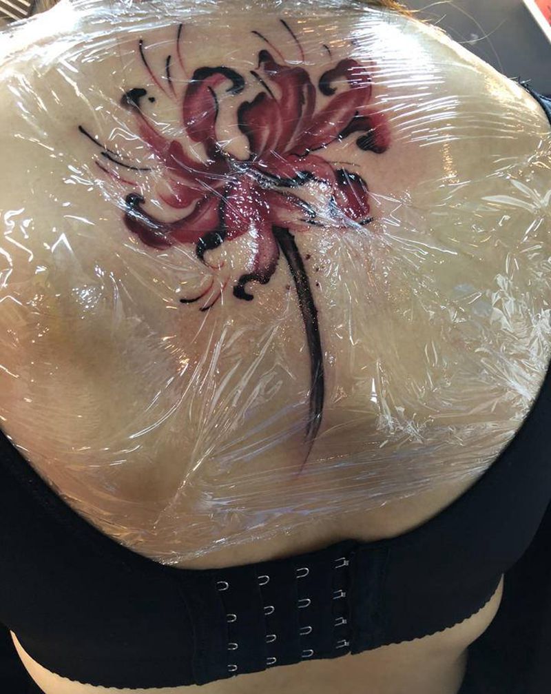 彼岸花～纹身图片_背部水墨纹身图案