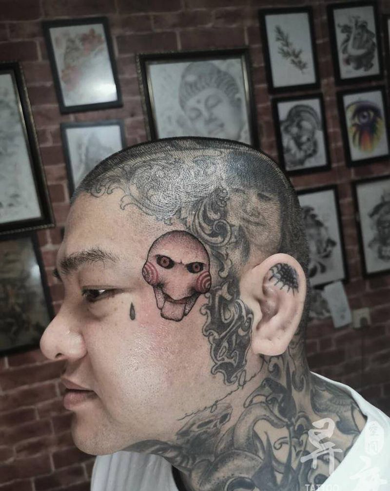 惊声尖叫纹身图片_颈部手部点刺纹身图案