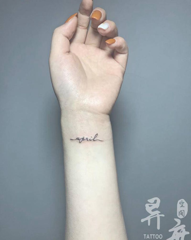 字母纹身图片_腿部手臂点刺花体字英文纹身图案