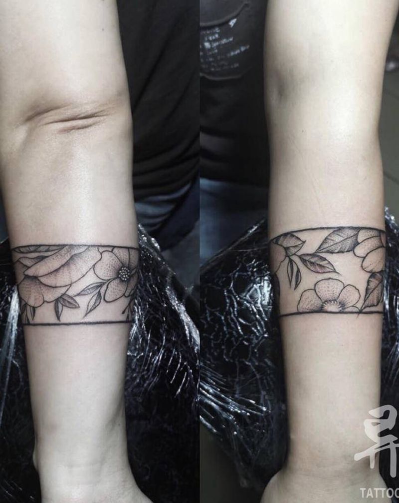 臂环纹身图片_腿部手臂点刺几何素花纹身图案