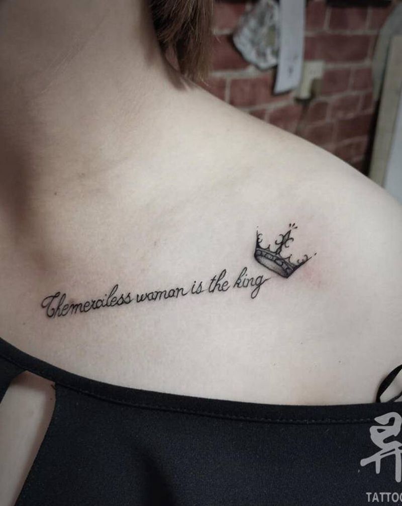 字母纹身图片_肩部胸部花体字纹身图案