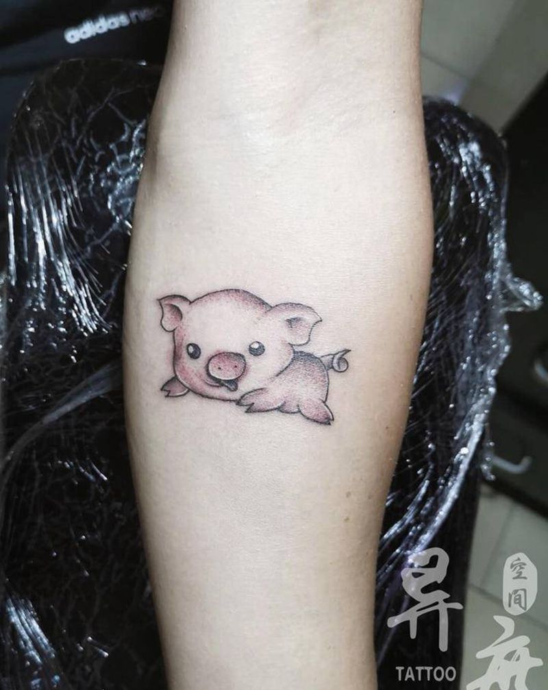 小猪纹身图片_手臂腿部纹身图案