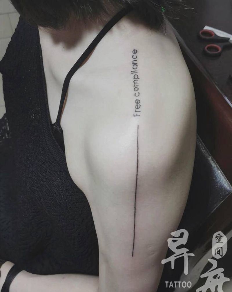 字母纹身图片_肩部花体字纹身图案