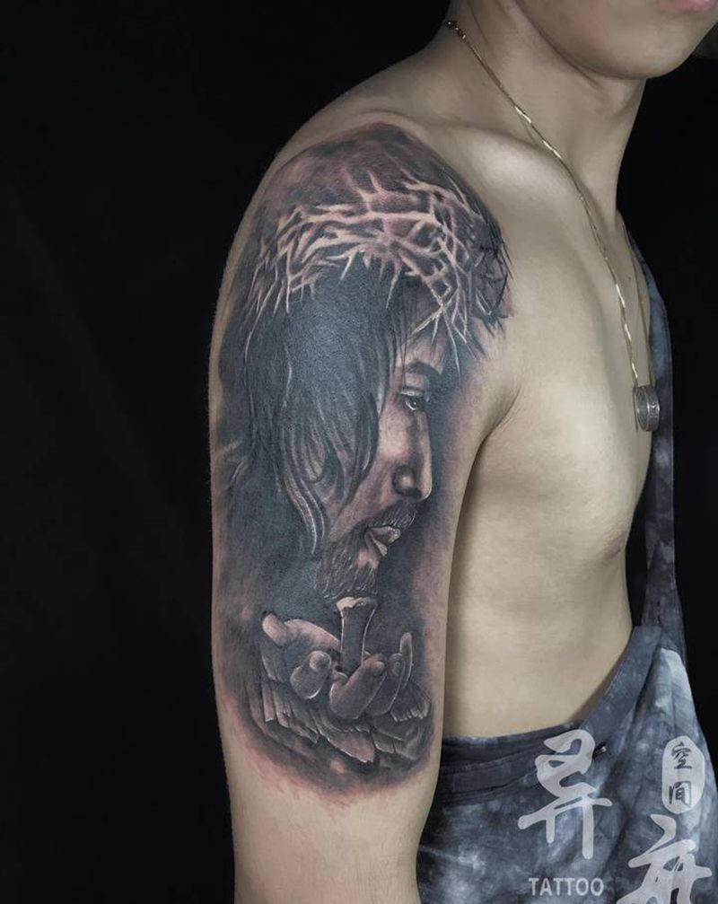 遮盖纹身图片_手臂耶稣纹身图案