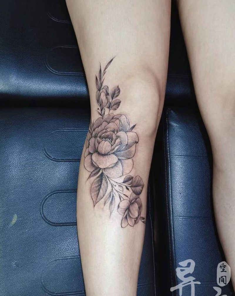 疤痕遮盖纹身图片_腿部点刺遮盖纹身图案