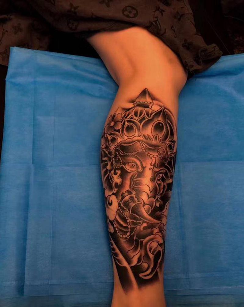 象纹身图片_腿部新传统纹身图案