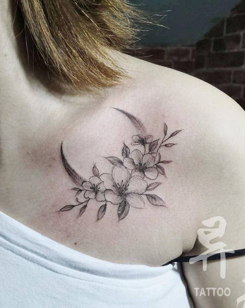 素花月亮纹身图片_手臂点刺素花纹身图案