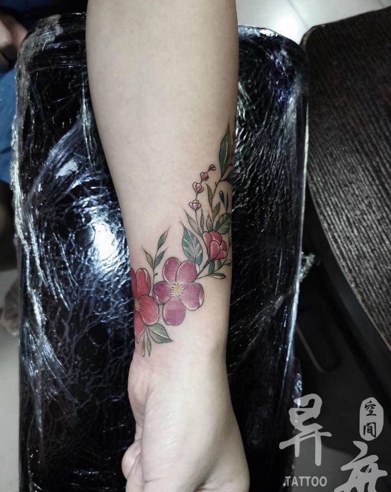 小清新植物纹身图片_手臂腿部水彩花纹身图案