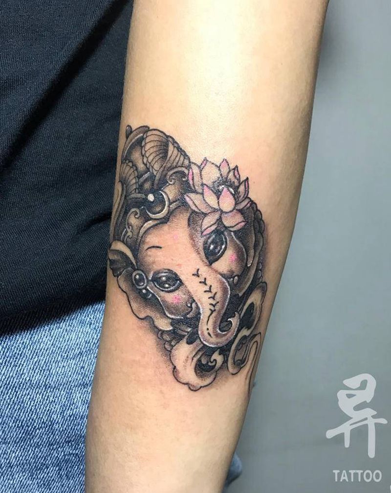 象神纹身图片_手臂新传统纹身图案