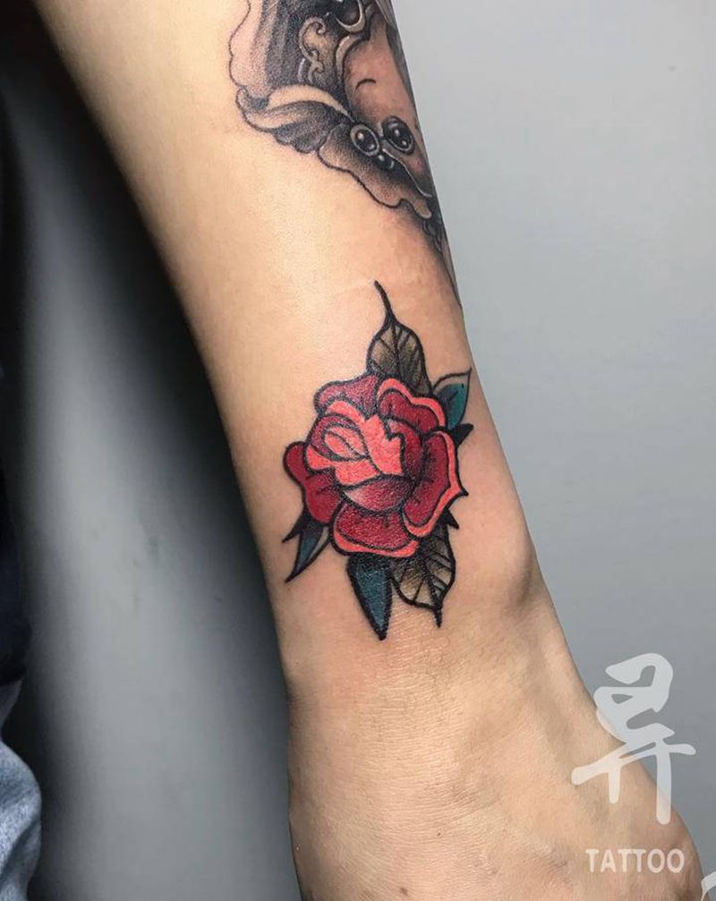 花纹身图片_手臂Old School玫瑰纹身图案