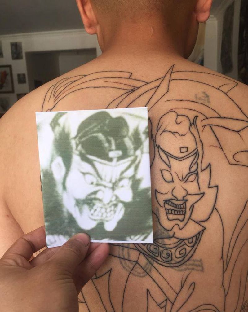 钟馗遮盖修改纹身图片_背部新传统纹身图案