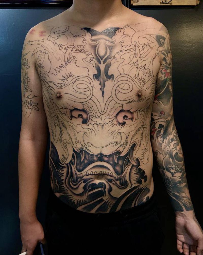 龙头纹身图片_胸部新传统纹身图案