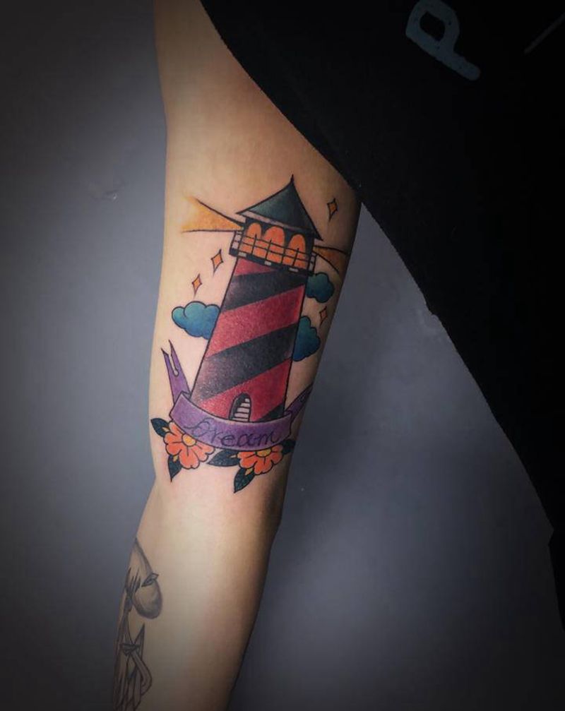 灯塔纹身图片_手臂Old School纹身图案