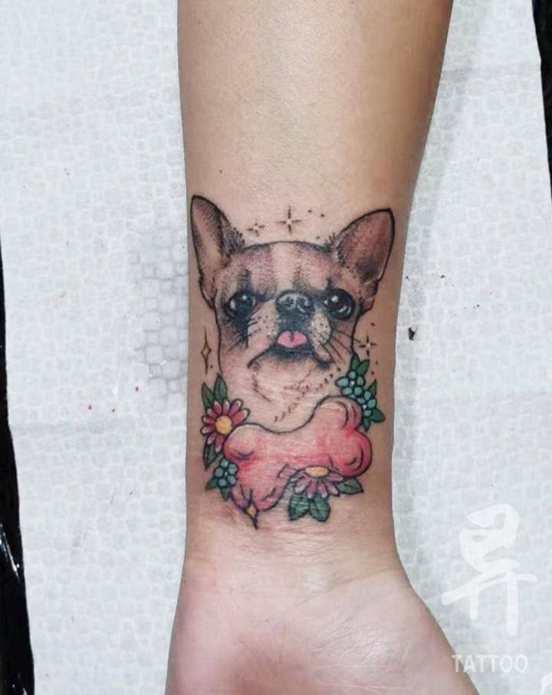 宠物肖像纹身图片_手臂腿部欧美写实水彩狗肖像宠物纹身图案